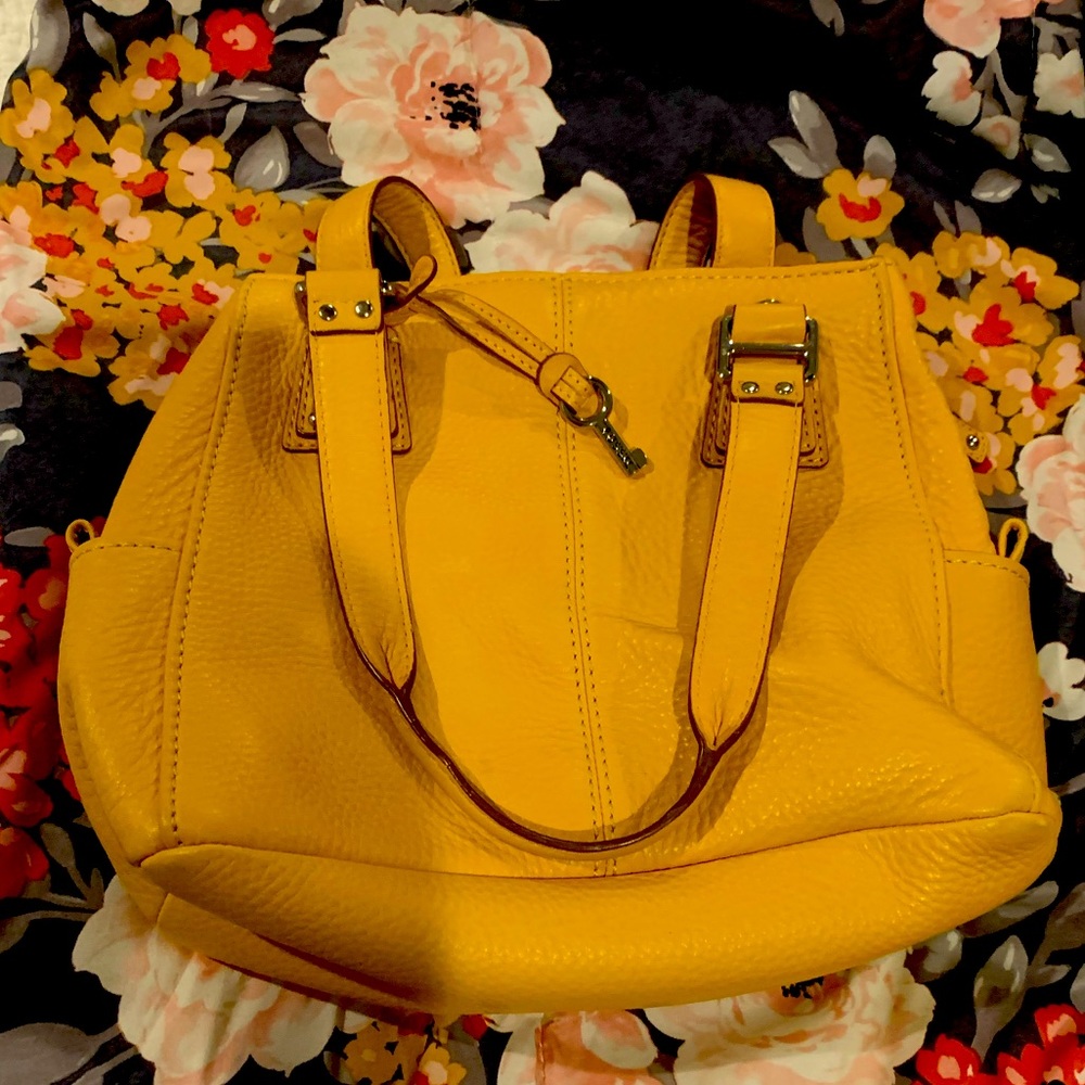 Lovely mustard yellow all leather never use no tags bag